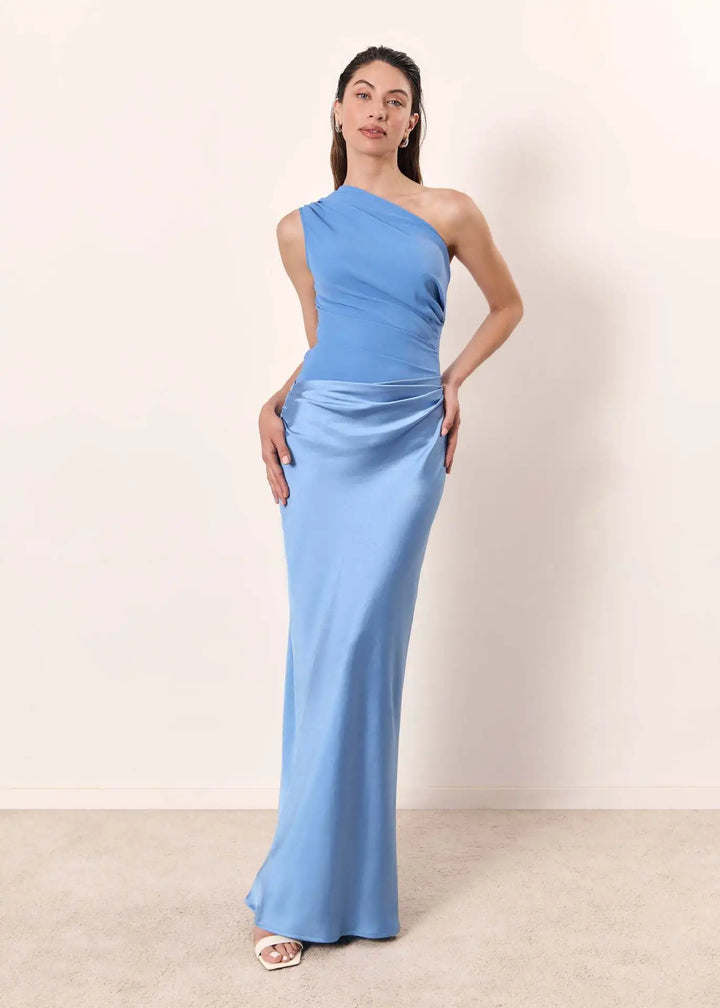 Elegantna uska maksi haljina