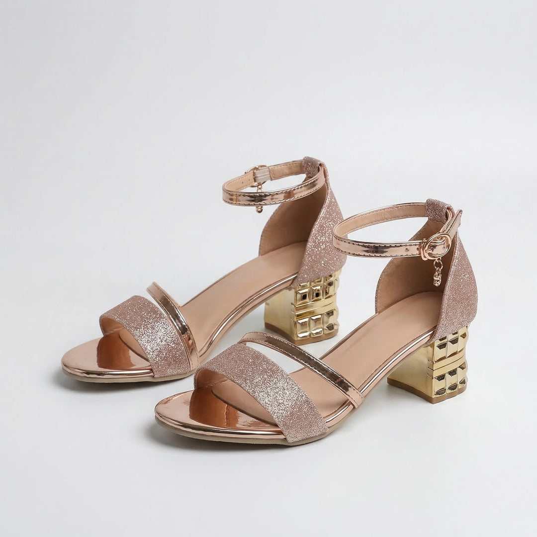 Elegantne sandale s potpeticom fine izrade
