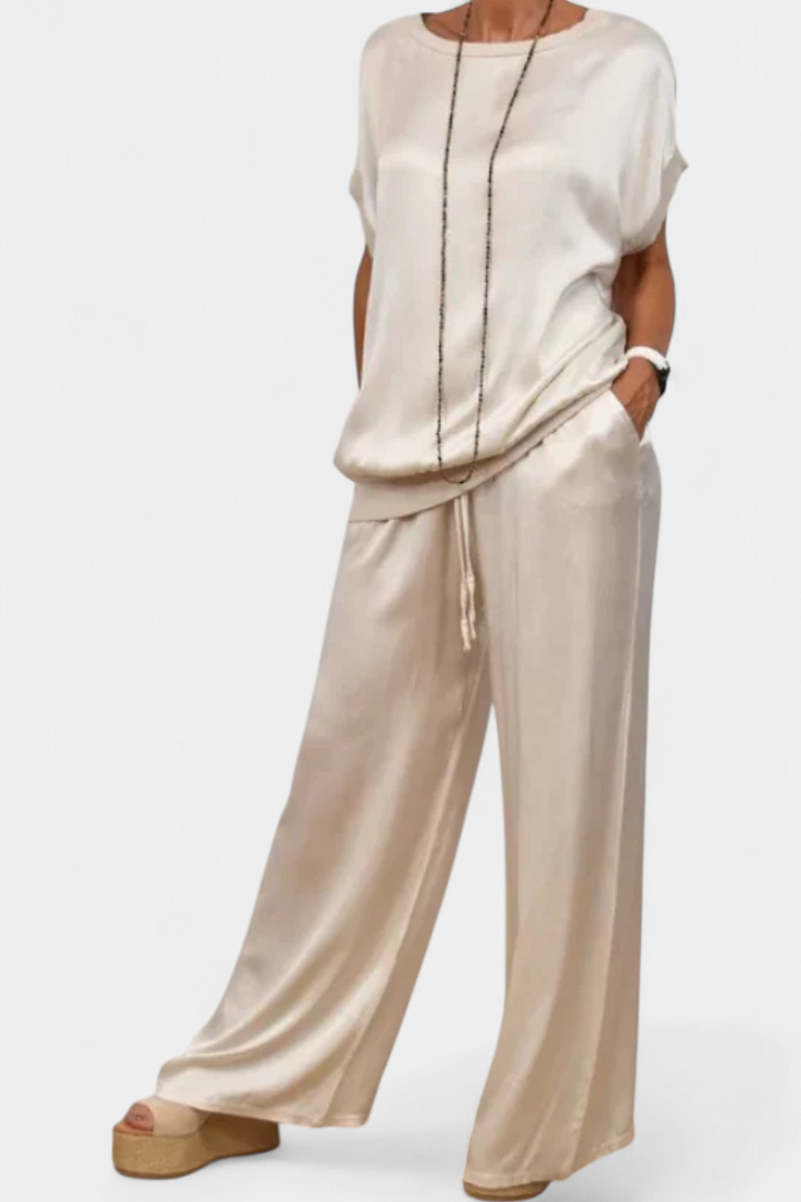 Set elegantnog zlatnog toka